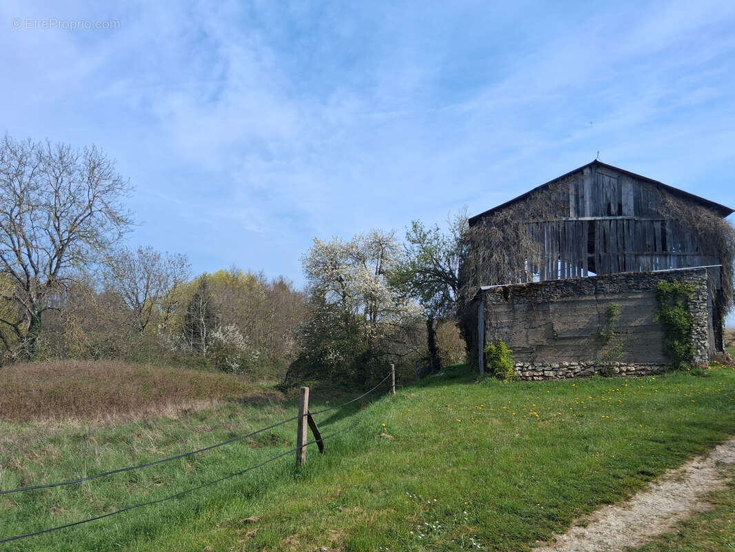 Maison à OUZOUER-SUR-TREZEE