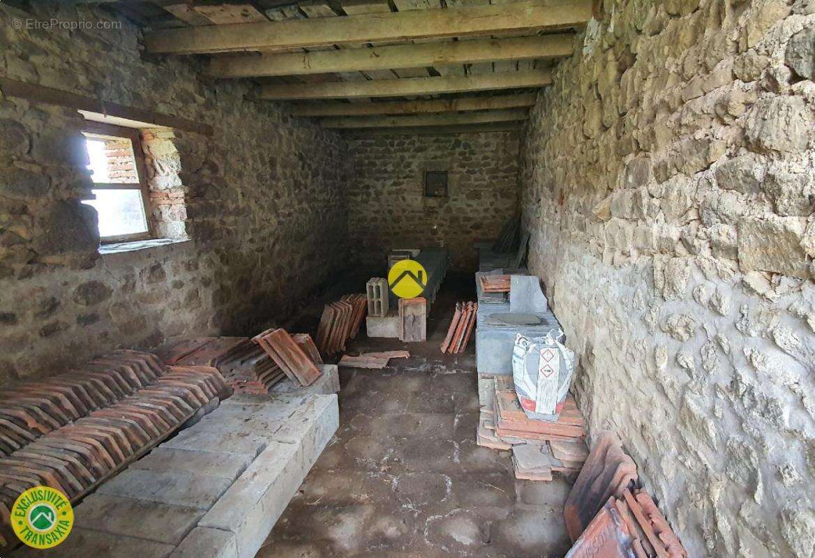 Maison à AUZANCES