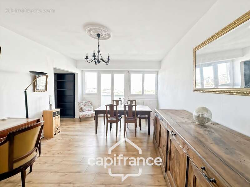 Appartement à vendre, La Rochelle quartier de La Genette, 69m2, 2 Chambres, dernier étage avec ascenseur, cave et parking - photo 2