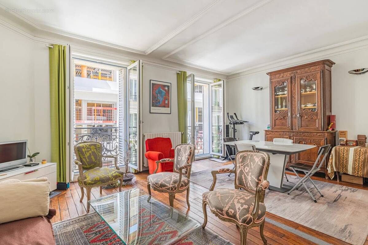 Appartement à PARIS-17E