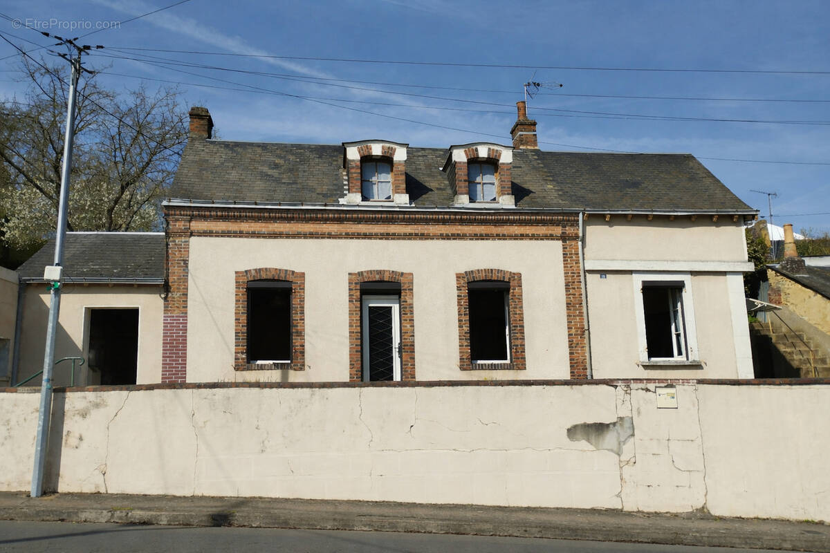 Maison à SAINT-CALAIS