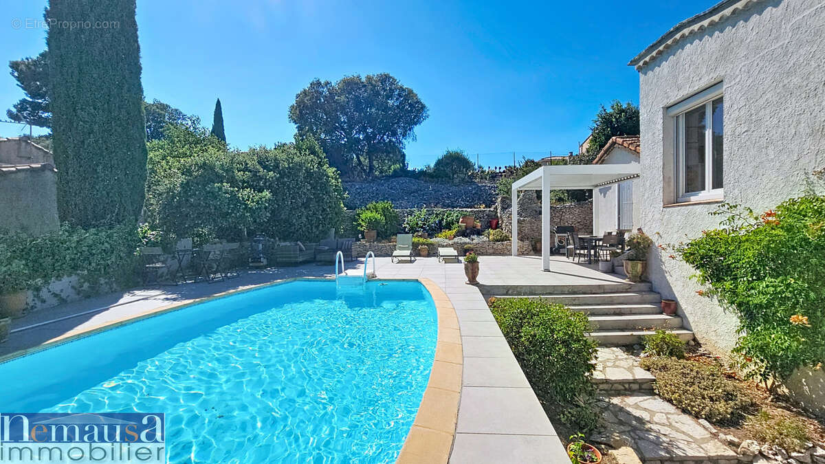 Maison à NIMES