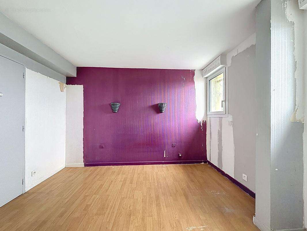 T2 45 m² au Rez de chaussée avec aperçu mer à rénover - photo 3