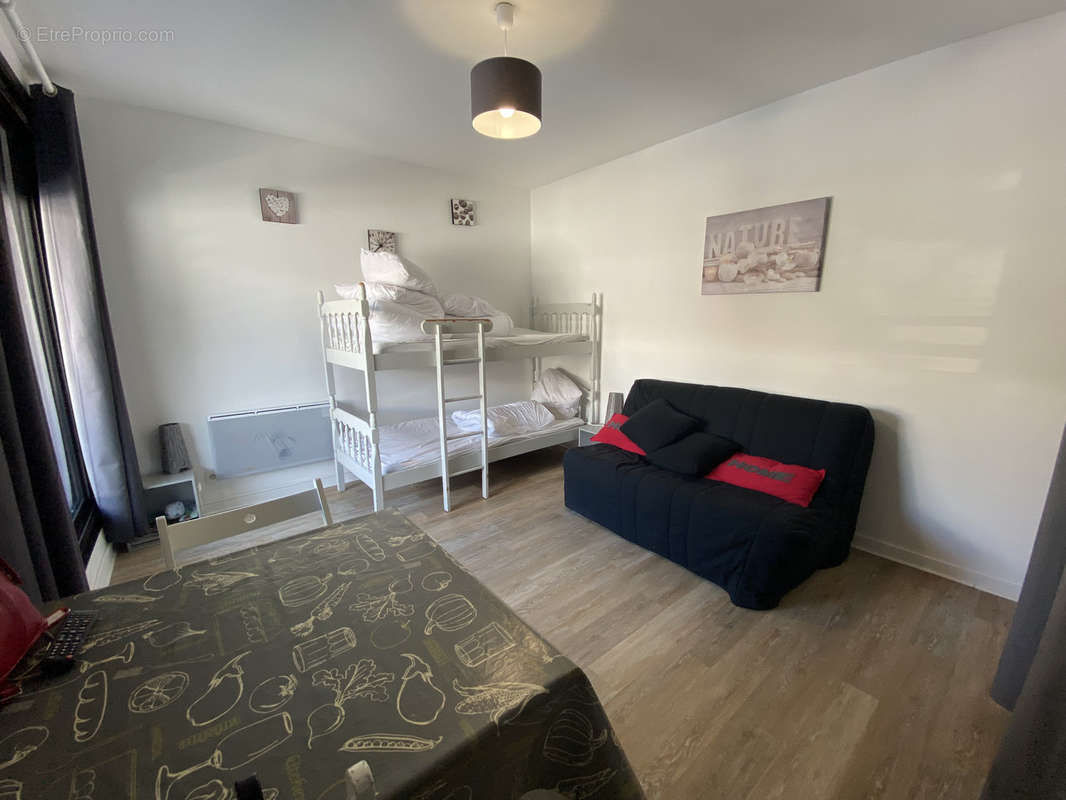 Appartement à COMPAINS