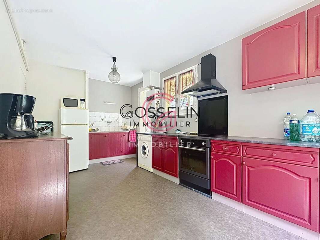 Maison Familiale de 255m2 sur 5000m2 de Terrain - photo 6