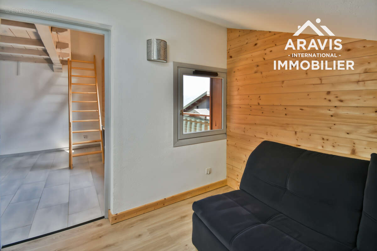 Appartement rénové avec balcon et vue montagnes - photo 6