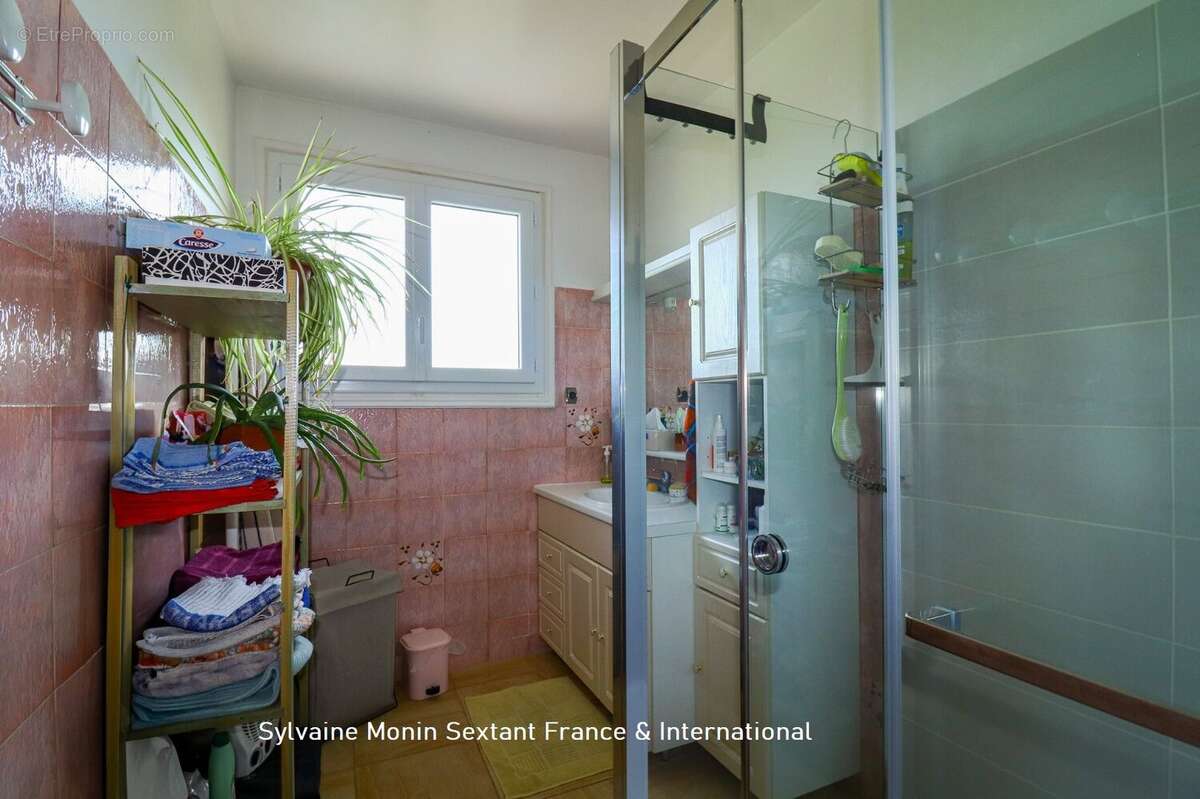 Maison à SAINT-RABIER