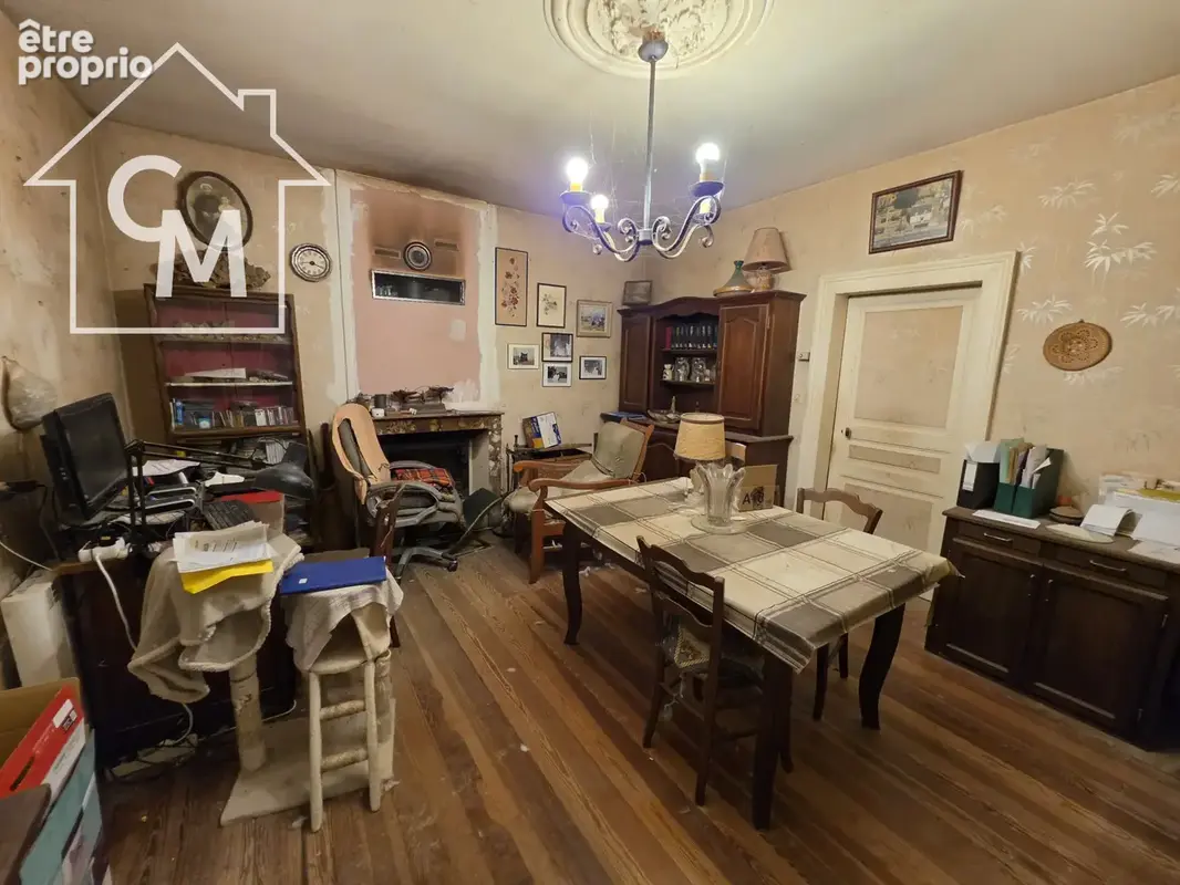 Maison à rénover avec dépendances Terrain de 4 172 m2 - photo 3