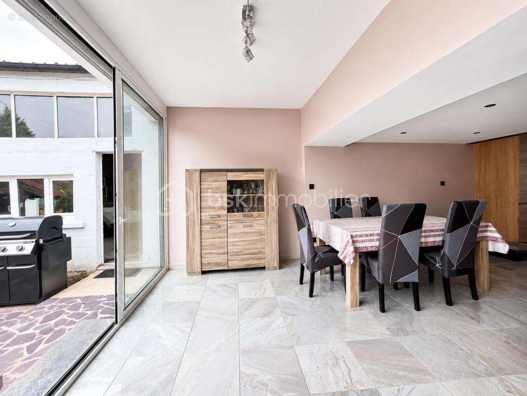 Maison semi-individuelle 4 chambres piscine jardin - photo 9