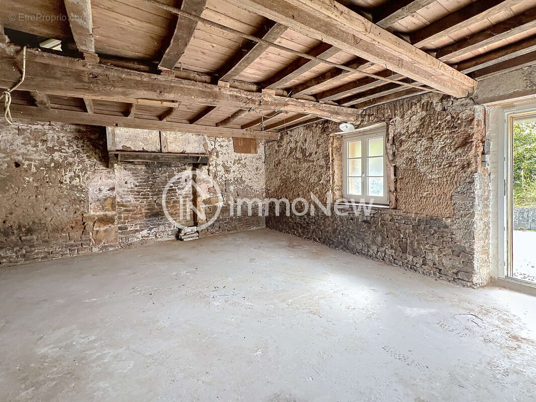 Maison à MONTABOT
