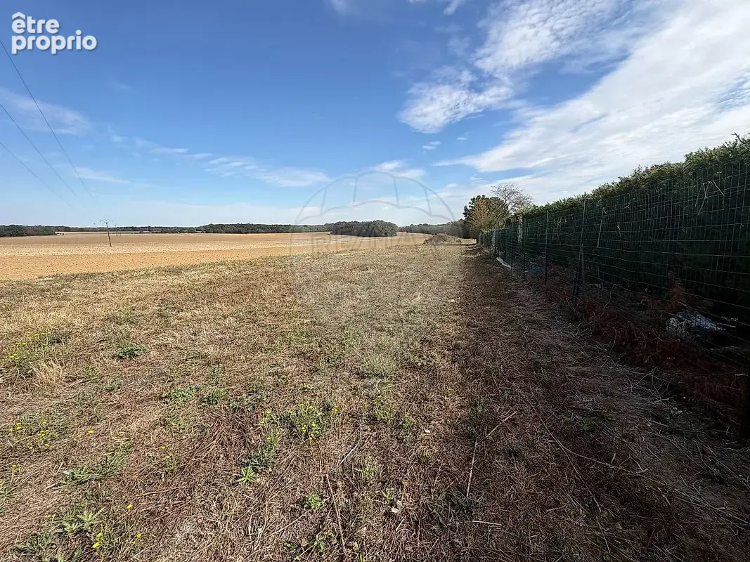 Terrain 5450 m² · à Villebougis · 39 500 €