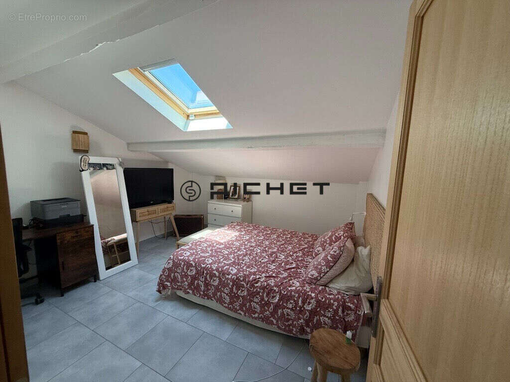 Appartement à MARSEILLE-11E