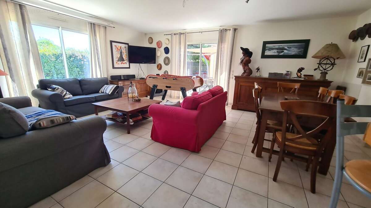 Maison à HOURTIN