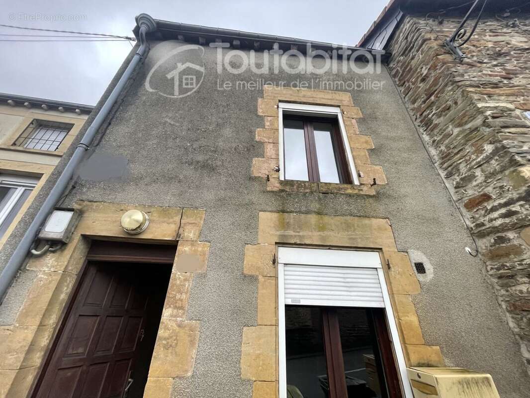 Maison à NEUFMANIL