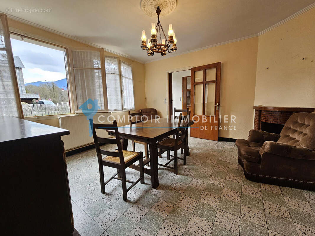 A vendre - 31110 Salles et Pratviel- Maison T6 de 130 m2 avec grand Cellier - photo 2