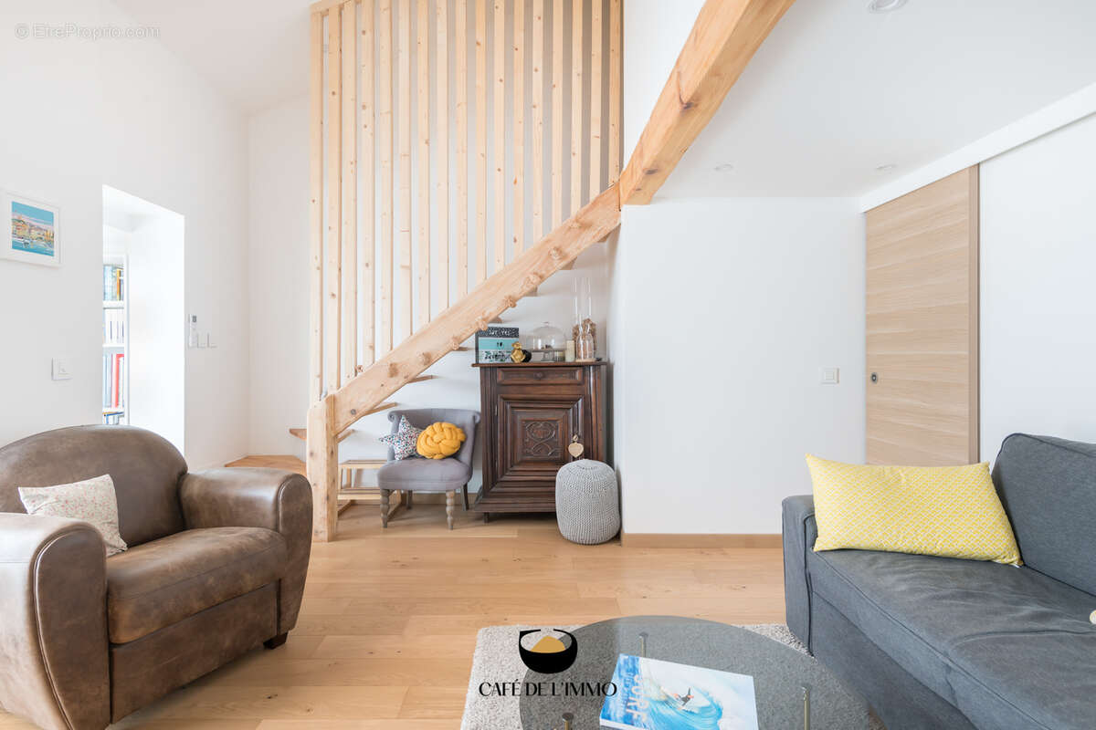 Appartement à MARSEILLE-6E