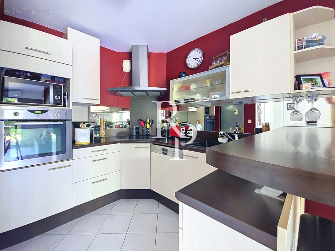 Appartement à TASSIN-LA-DEMI-LUNE