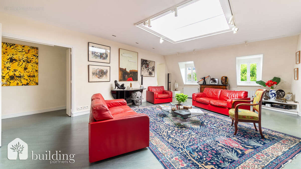 Appartement à COURBEVOIE