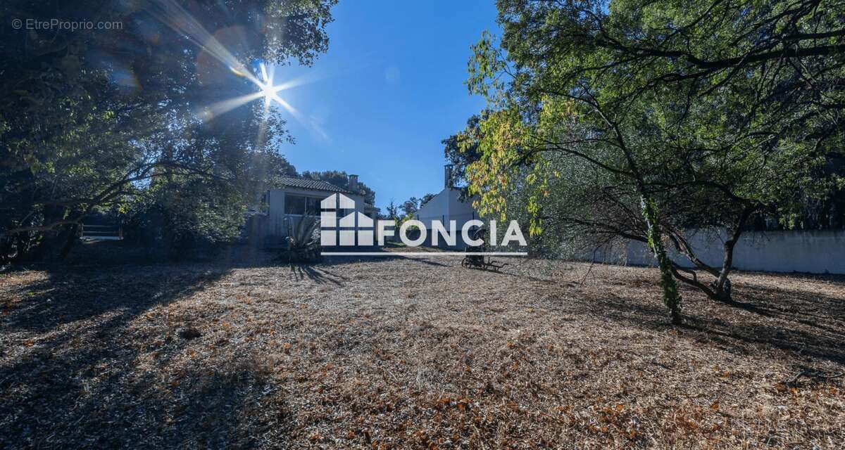 Maison à SAINT-JEAN-DE-CORNIES