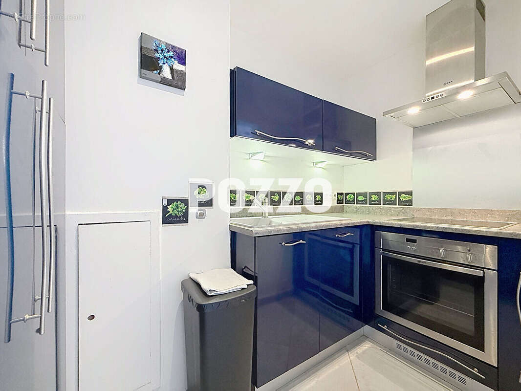 Appartement à DONVILLE-LES-BAINS