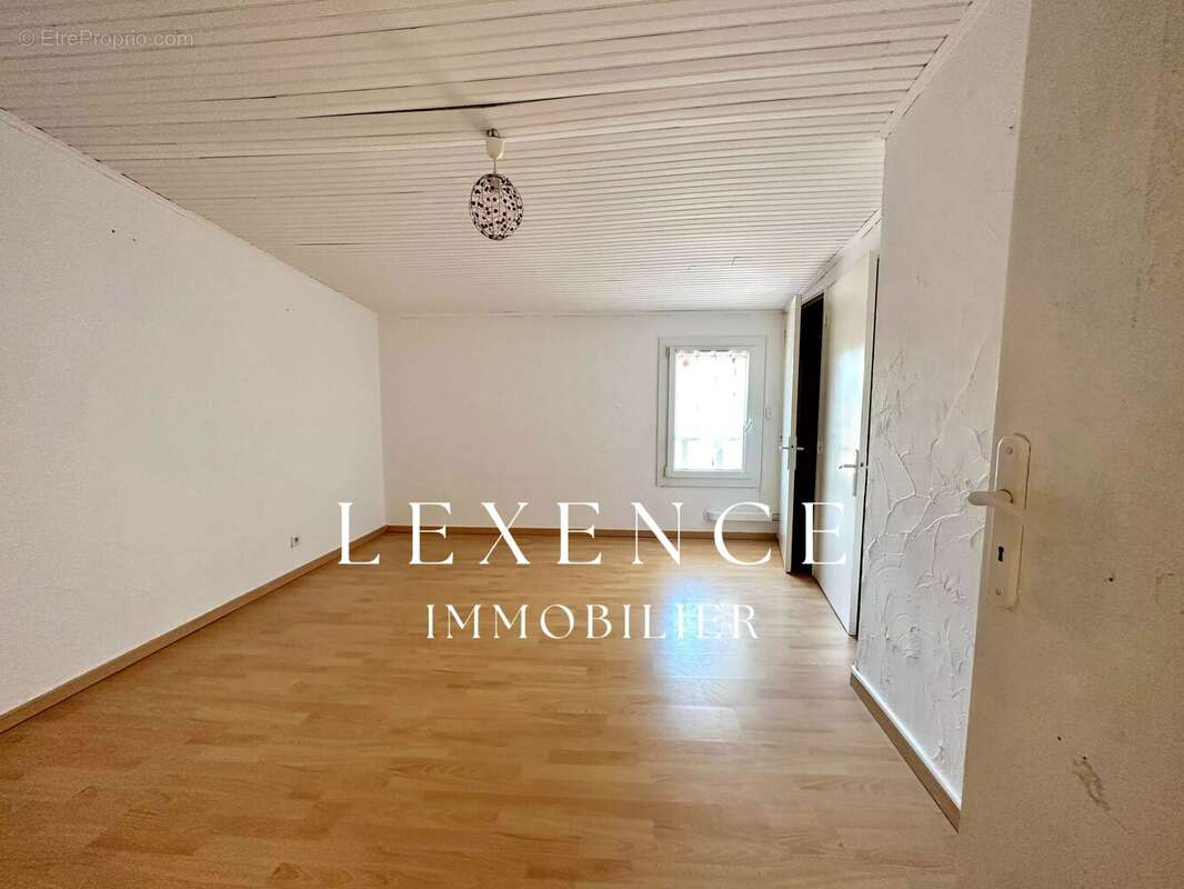 Maison à LA FARE-LES-OLIVIERS