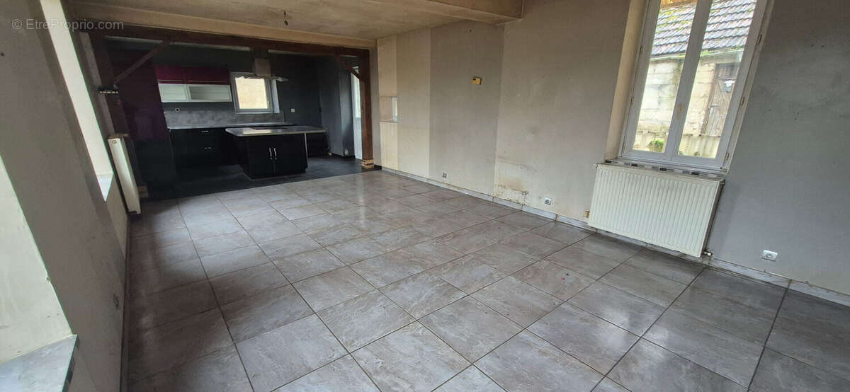 Maison à LA FERTE-MILON