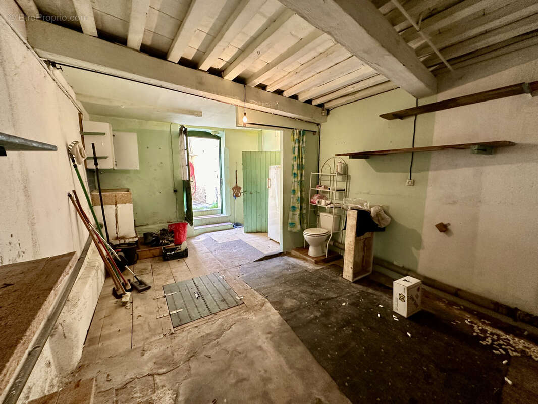 Mouriès (13) : Maison de village spacieuse sur 3 niveaux - photo 18