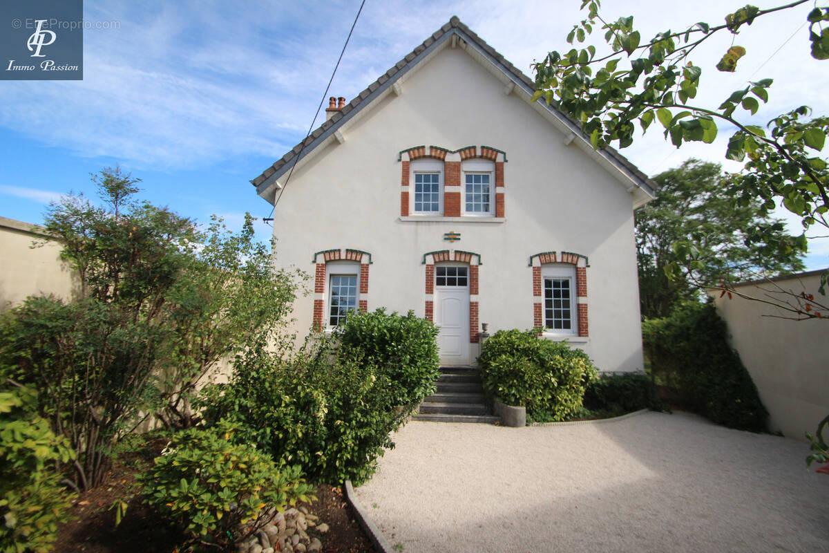Maison à COMBLANCHIEN
