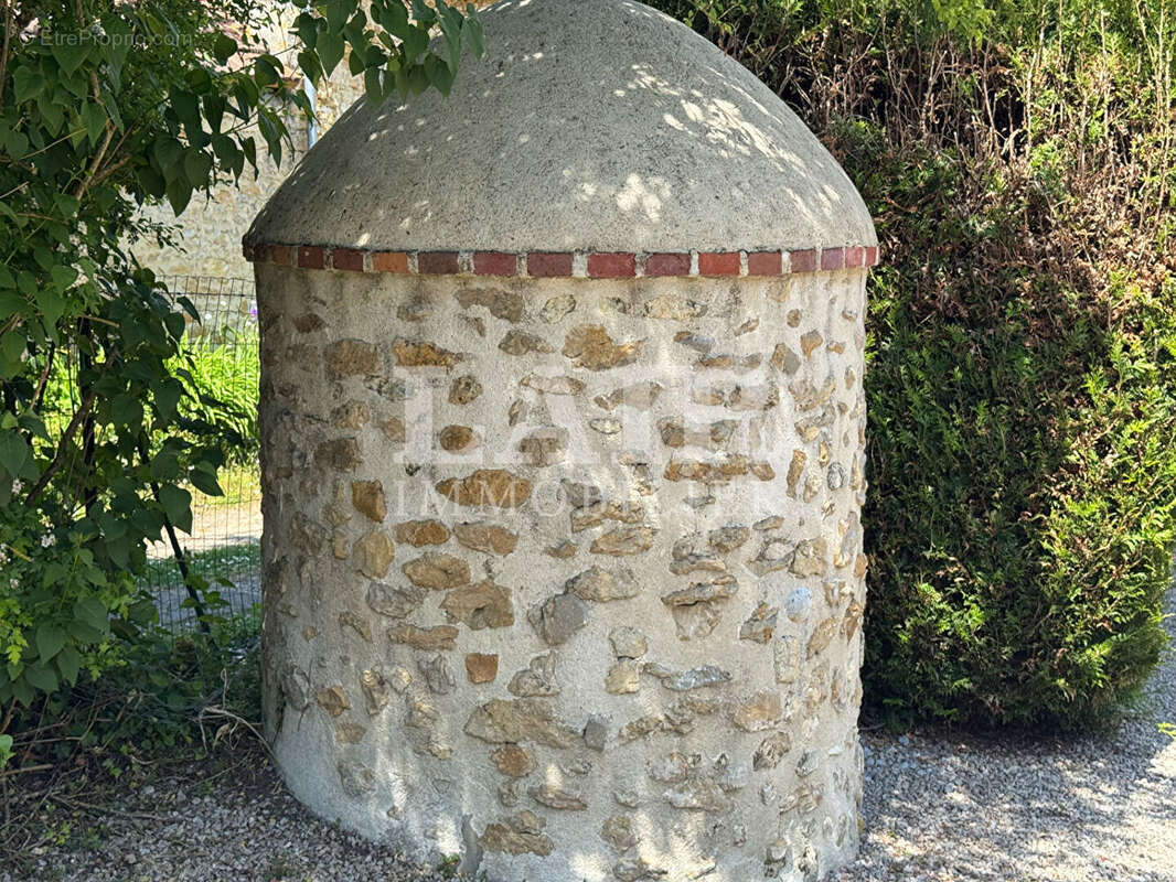 Maison à LE MELE-SUR-SARTHE