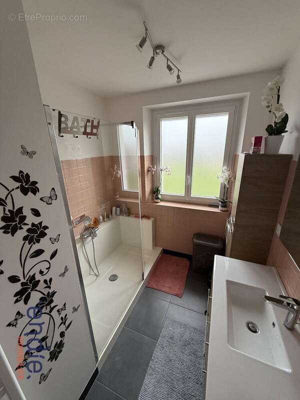 Maison à SAINT-JUNIEN