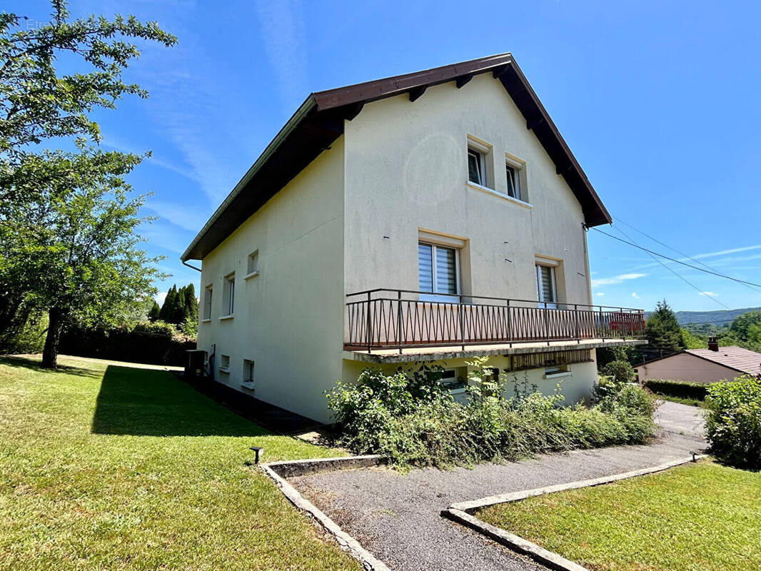 Maison à CHAMPAGNOLE
