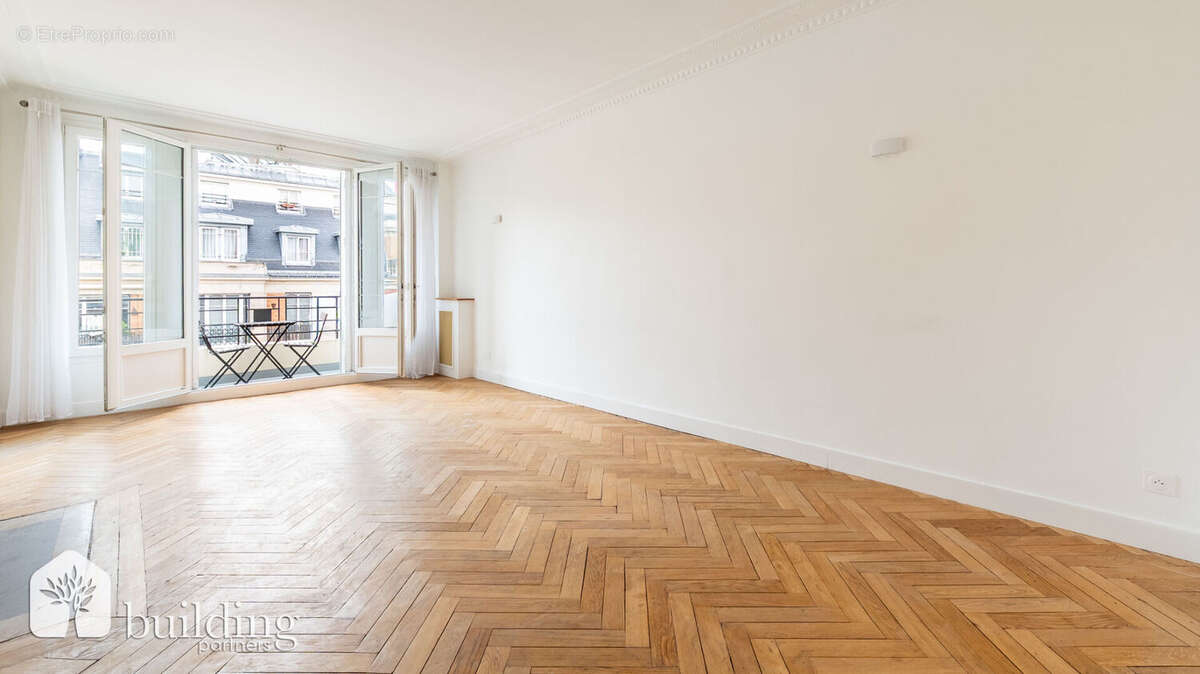 Porte Maillot Paris 17ème - Appartement 5 pièces 110,19 m² avec 2 balcons - photo 4