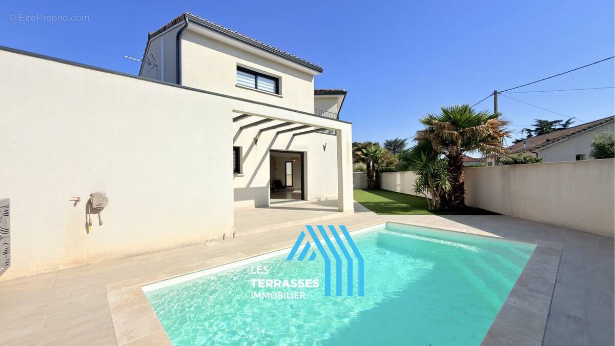 Maison à MONTELIMAR