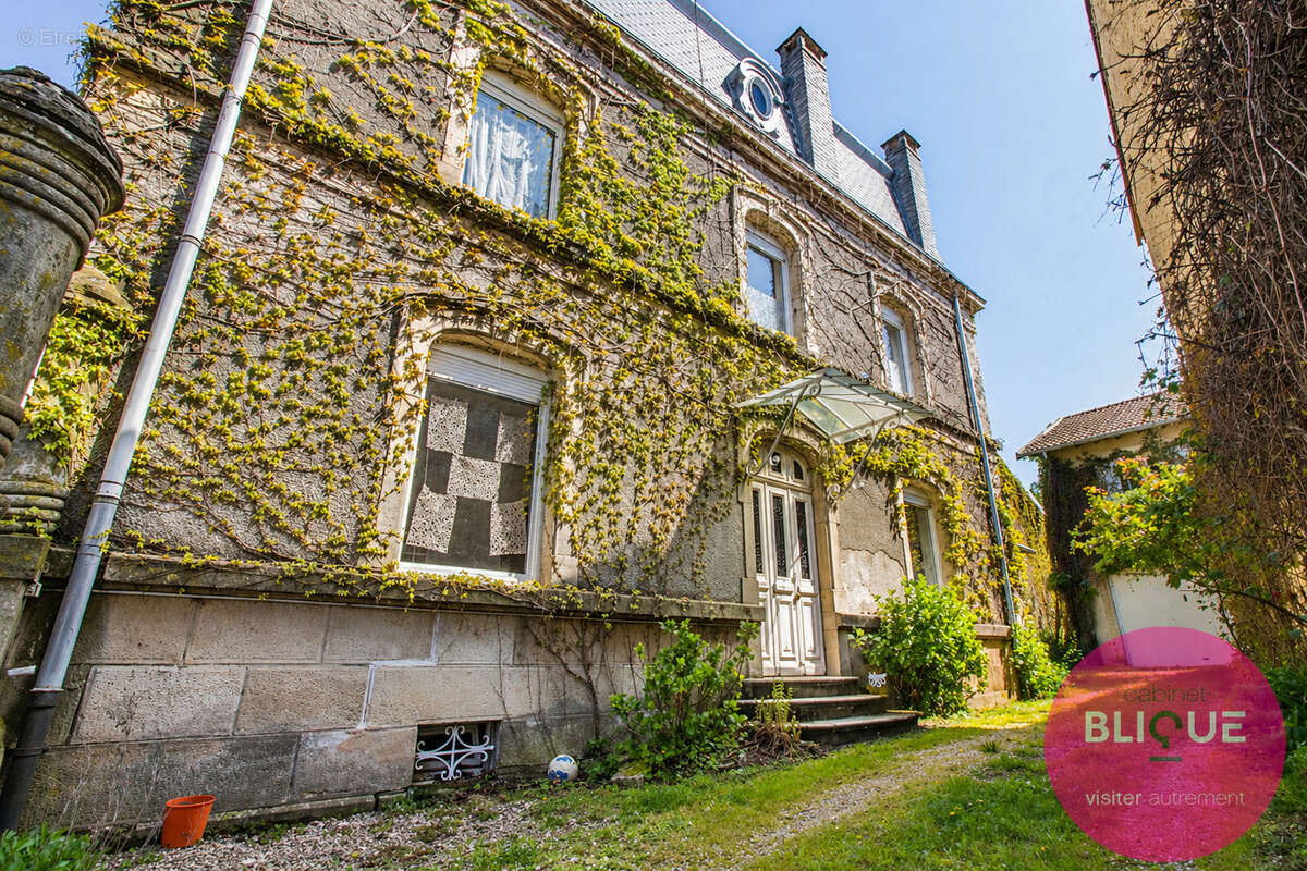 Maison à DOMEVRE-SUR-VEZOUZE