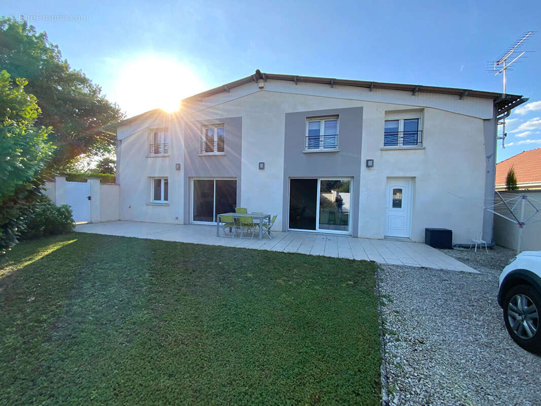 Maison à ROSIERES-PRES-TROYES
