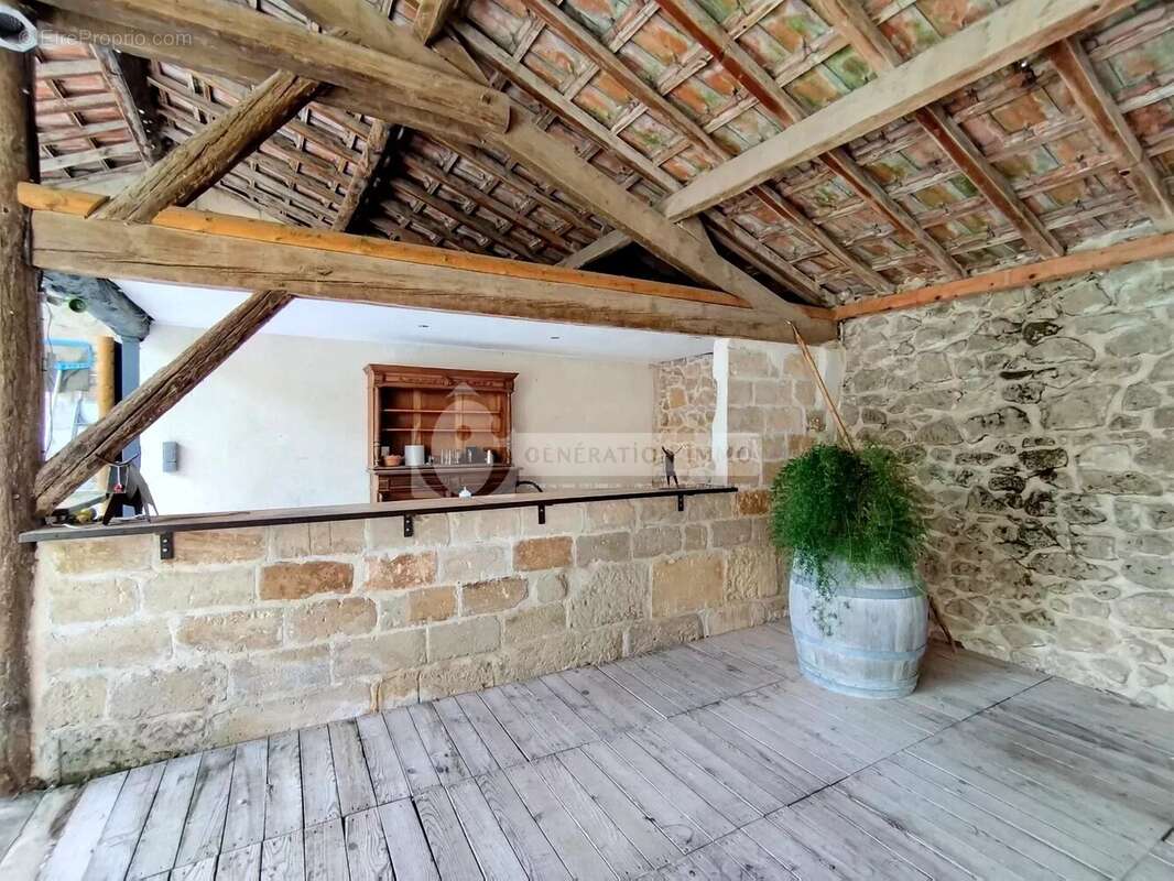 Mas de village au coeur de Fontvieille avec piscine et hangar - photo 19