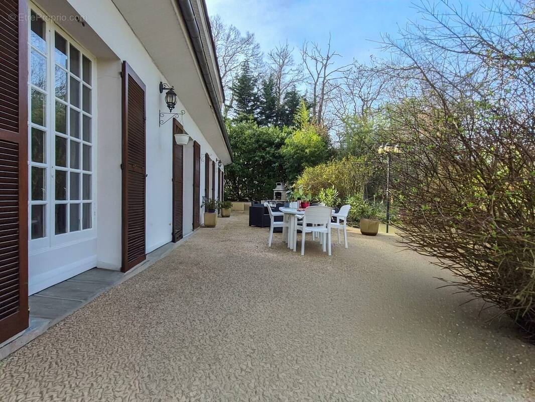 Maison à MARCOUSSIS