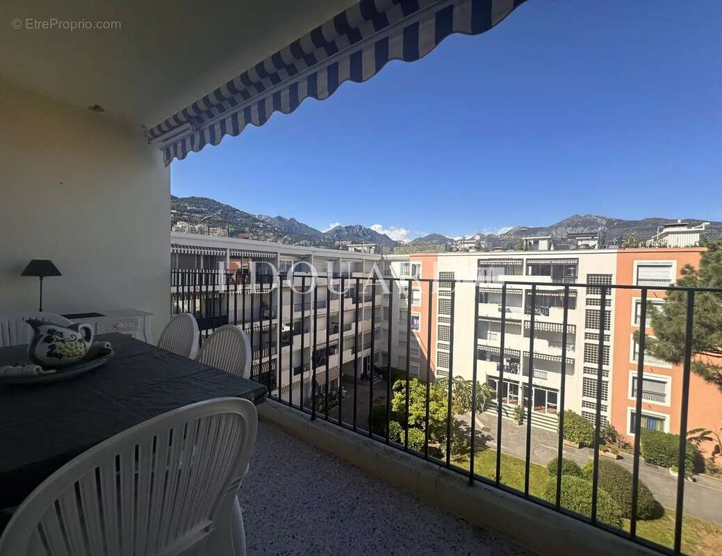 Appartement à ROQUEBRUNE-CAP-MARTIN