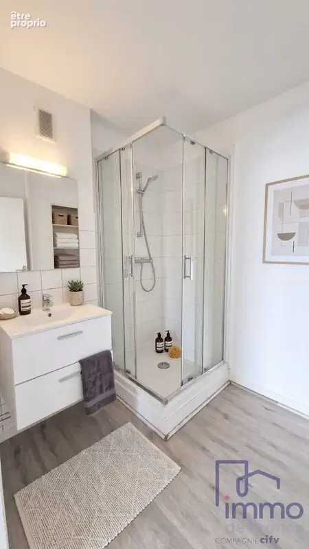 Appartement 45 m² à Saint-Etienne  - photo 5