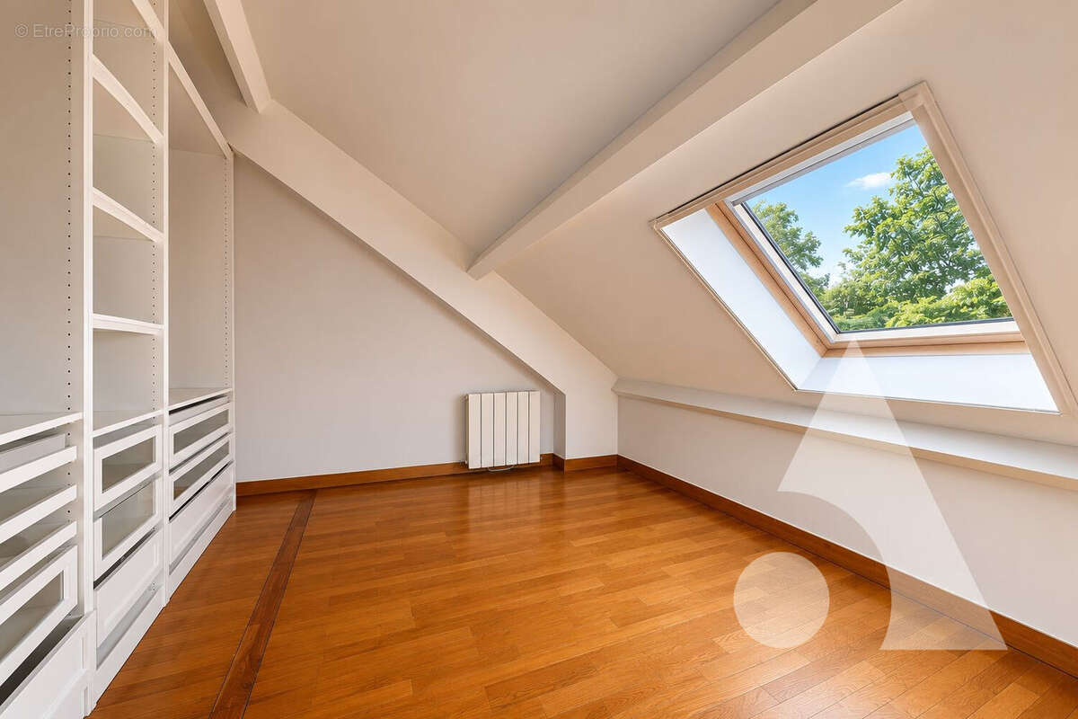 Appartement duplex 4 pièces - résidence recherchée - photo 9