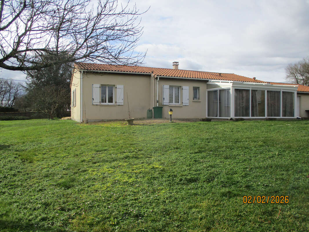 Maison à COUHE