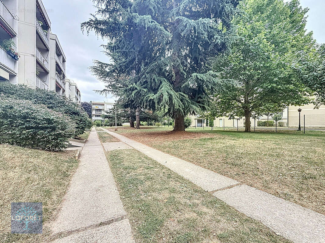 Appartement à CHILLY-MAZARIN