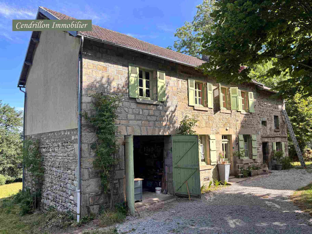 Maison en pierres 120m2, dépendances, grange et terrains, typique du bien Creusois idéal, situé dans le Parc N - photo 2