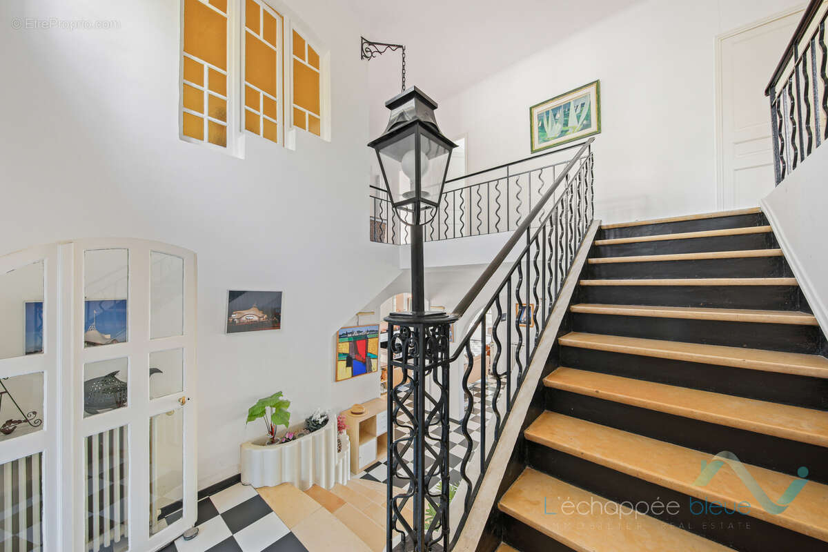 Maison à HYERES