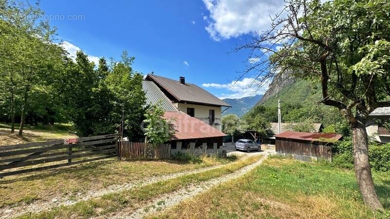 Maison à SAINTE-MARIE-DE-CUINES