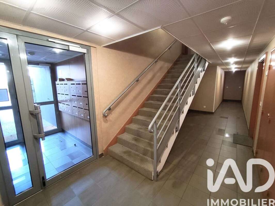 Photo 9 - Appartement à RIORGES