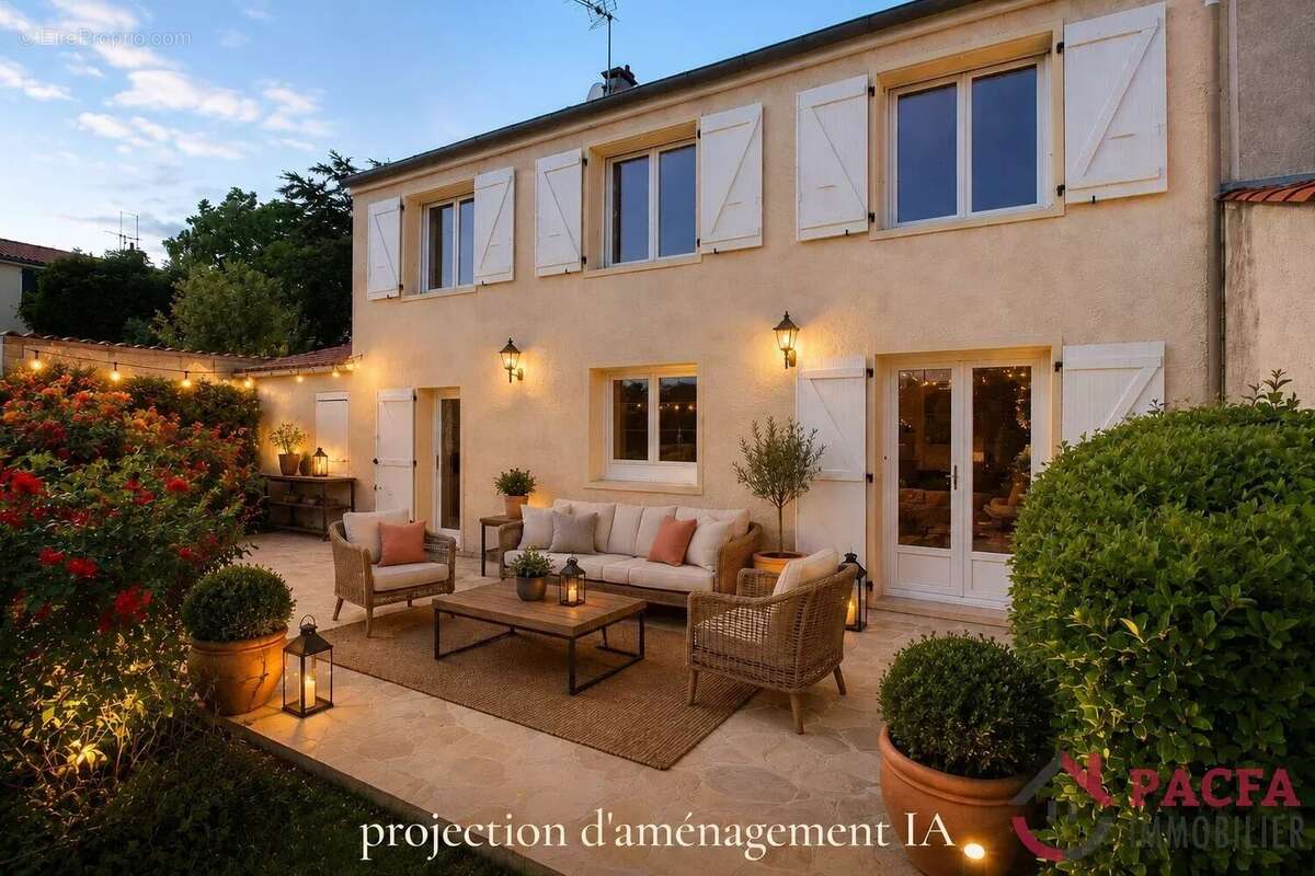 CASTRES - Maison 5 chambres, jardin et double garage - photo 3