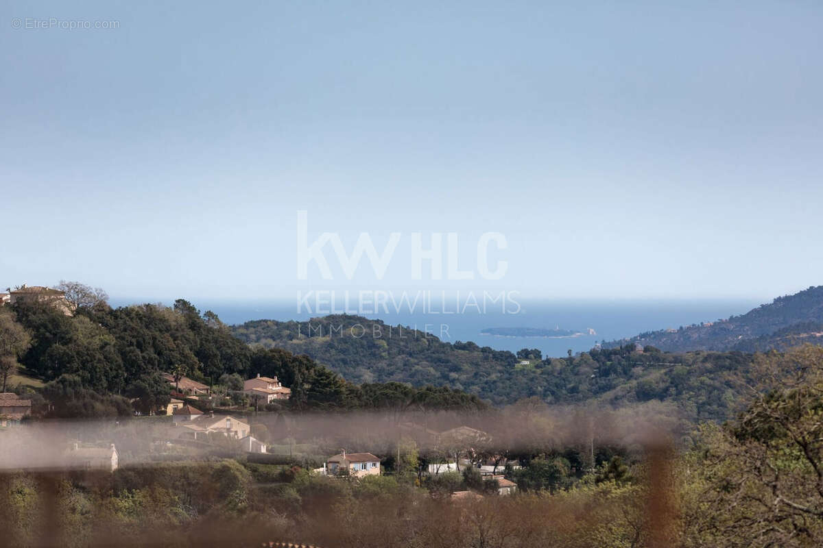 Maison 210 m² à Les Adrets-De-L'esterel  - photo 4