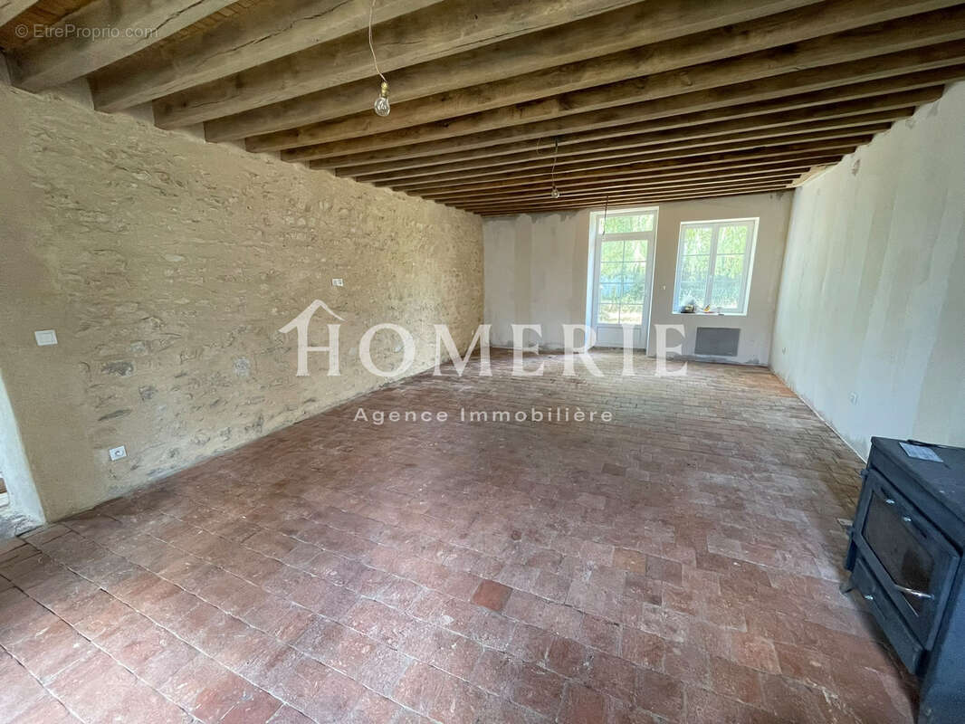Charmante longere en pierres renovee - photo 6