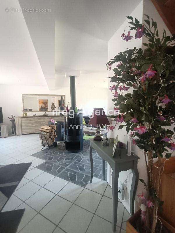 Maison à FAVEROLLES